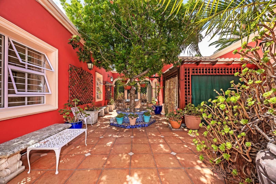 4 Bedroom Property for Sale in Plattekloof Western Cape